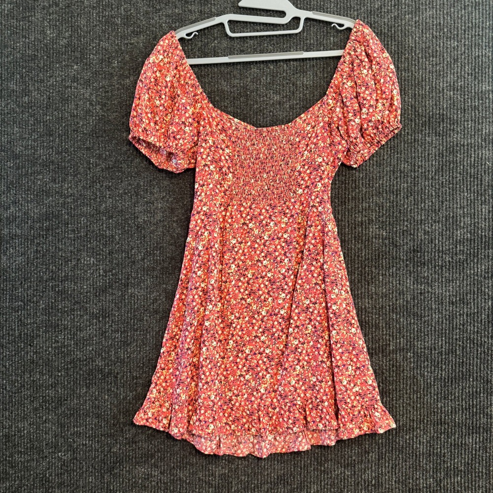 Cupshe Mini Dress Women XS Red Floral Puff Sleeve Smocked Back Ruffle Hem - Picture 2 of 10